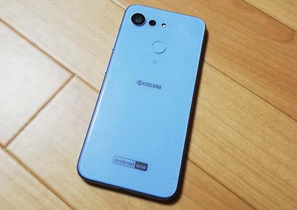 Android One S6の背面