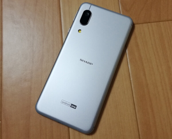 Android One S7の背面