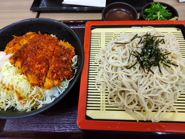 カツ丼とそば