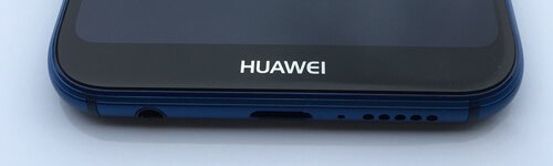 HUAWEI  P20 liteの底面