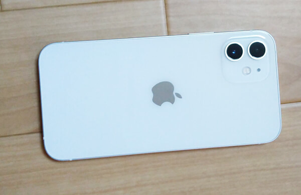 iPhone 12 ホワイト